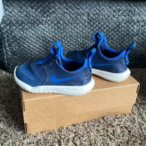 Toddler size 7 Nike Shoes